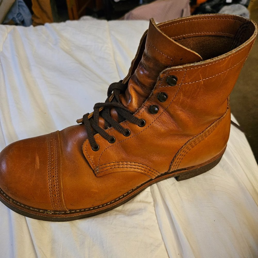 VERY RARE Munson ranger size 10.5